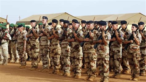 mali l armée française reconnaît avoir tué un mineur dans le nord du pays