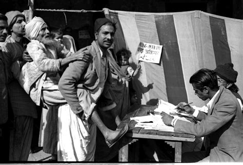 15 Incredible Pictures Of Indias First Elections
