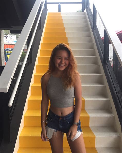 singaporetreasure syt showing off her bikini tumblr pics