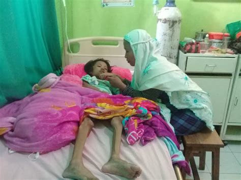 Menunggak Bpjs Nur Aisyah Bocah Penderita Tumor Otak Asal Majene