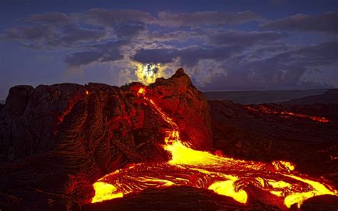 Hawaii Based Sean King Photographs Lava Flows At Night On
