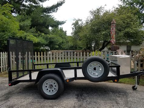 Screamin' eagle air cleaner parts and other engine components. 2007 Harley-Davidson® FXSTSSE Screamin' Eagle® Softail ...