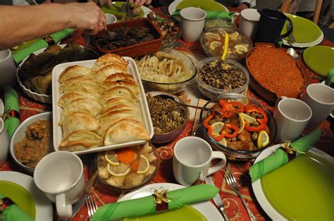 In conjunction with this celebration, most catholics don't eat meat before heading to church. Poland - Christmas Eve | Poland Travels | Pinterest ...