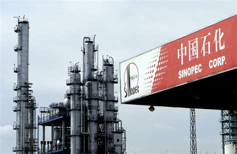 Profit At Chinas Sinopec Slumps 216 In First Half Fortune