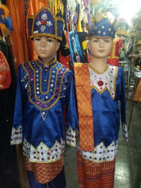 Pakaian Adat Gorontalo
