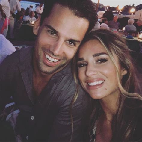 Jessie James And Eric Decker Are So In Love During Sisters Cabo Wedding E Online Au