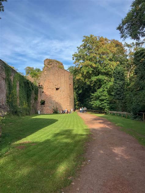 It is most well known for it's 16th century owner and famous knight, franz von sickingen, who died here after the the siege of 1523. Castle Nanstein | Landstuhl, Castle, Germany
