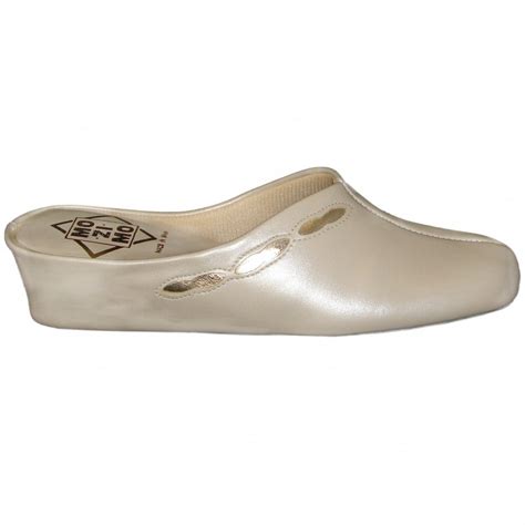 Jun 25, 2014 · the l.l.bean slippers cost around $80, but we think one pair of quality slippers is a better investment—and less expensive in the long run—than cheaper pairs you'll have to replace more often. Relax Mozimo Margarita | Luxury ladies slippers | Pearl ...