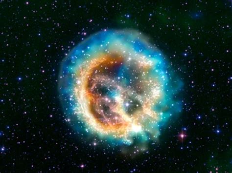 Milky Way S Center Supernova Is A Giant Dust Factory
