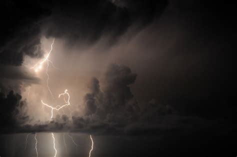The website collected by this website comes from the. 線状降水帯って何？日本を襲う豪雨被害と防災対策 | 近所の ...