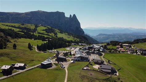 Compatsch Or Compaccio Seiser Alm Alpe Di Siusi In Italian Dolomites