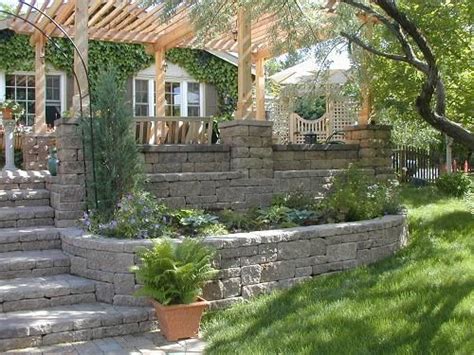 Allan Block Old Country Courtyard Collection Hardscape Retaining