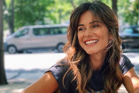 As a model, she has appeared on the portuguese magazine covers of fhm and gq. Cláudia Vieira apresenta "O Noivo é que Sabe" - Fantastic ...