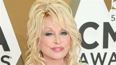 Dolly Parton Makes Shocking Confession About Herself And Fans Dont