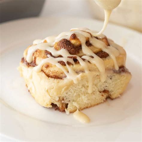 Easy Cinnamon Roll Icing Without Cream Cheese