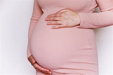 Pregnancy Urine Color When To Take Note And When To Relax Healthwire
