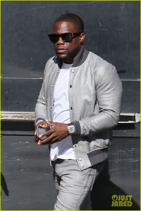 Photo Kevin Hart Goes Shirtless Bares Buff Body For Miami Jog