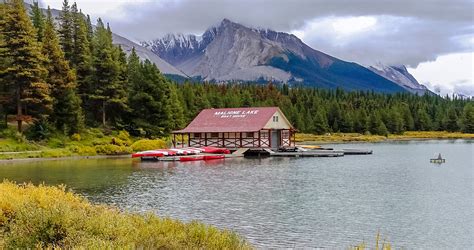 Maligne Lake Boat House In Jasper National Park Canada Flickr