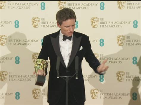 Baftas 2015 Eddie Redmayne Dedicates Best Actor Award Win To Stephen Hawking Ok Magazine