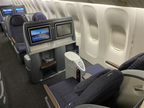 United Airlines A320 First Class
