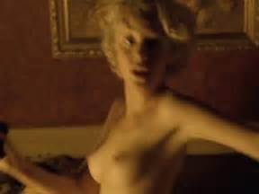 Nude linda booth Lindy Booth