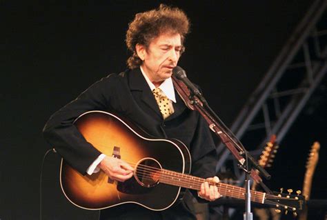 Bob Dylan Celebrates 60th Birthday Birthday Tributes From Bono Billie