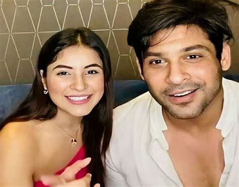 Sidharth Shukla And Shehnaaz Gill Video Shahnaz Gill Is Having A Party