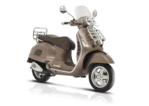 I have now tested the top speed of the vespa gts 300 hpe super tech with 13 inch rims and the small cruiser windshield in. Vespa GTS 300 i.e. Touring - All technical Data of the ...