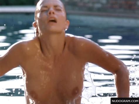 Jaime Pressly Nude Poison Ivy Enhanced Pics Video Nude Celebrity