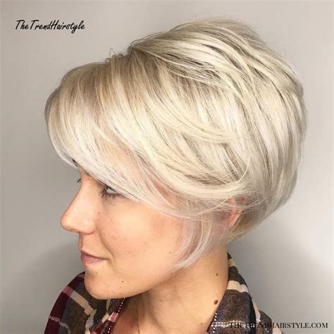 Keeping it longer on top gives you that versatility to sweep it to the side. Layered Long Pixie Cut - 60 Gorgeous Long Pixie Hairstyles ...