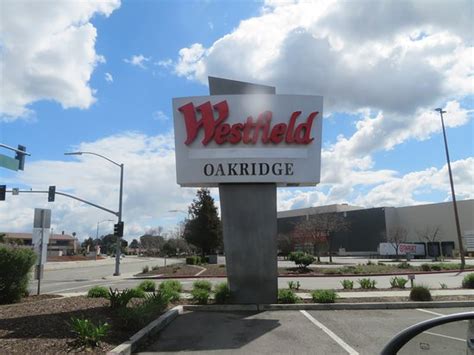 Blossom hill at santa teresa blvd., south san jose, off highway 85, san jose, ca 95123. Oakridge Mall (San Jose): AGGIORNATO 2020 - tutto quello ...