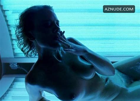 Browse Celebrity Tanning Bed Images Page 1 Aznude