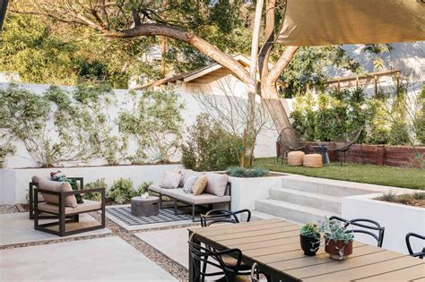 Modern Backyard Shade Structures Enhance Your Outdoor Living Space