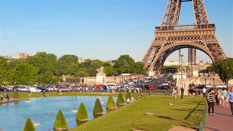 Eiffel Tower Paris Attraction Au