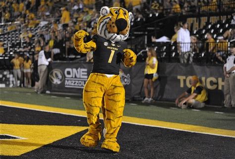 Missouri Tigers Mascot Truman The Tiger Dons A Black Jersey For The Mizzou Game College Sports