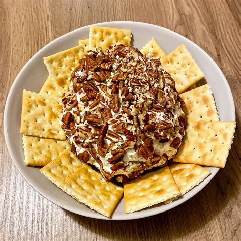 Pineapple Pecans Cheese Ball Appetizer Easy Recipe For Parties