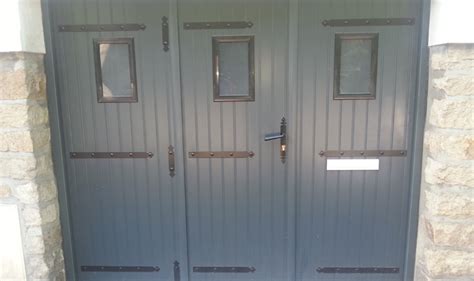 Porte de garage sur mesure brico depot. Porte de garage 3 vantaux avec hublots - bois-eco-concept.fr