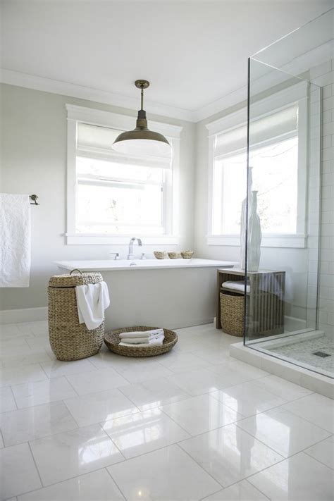 Un choix unique de rangement serviette salle de bain disponible dans notre magasin. 41 photos qui vont vous présenter le carrelage brillant!