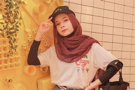 Gaya Hijab Kekinian Ala Selebgram Yang Bisa Kita Tiru Untuk Lebaran