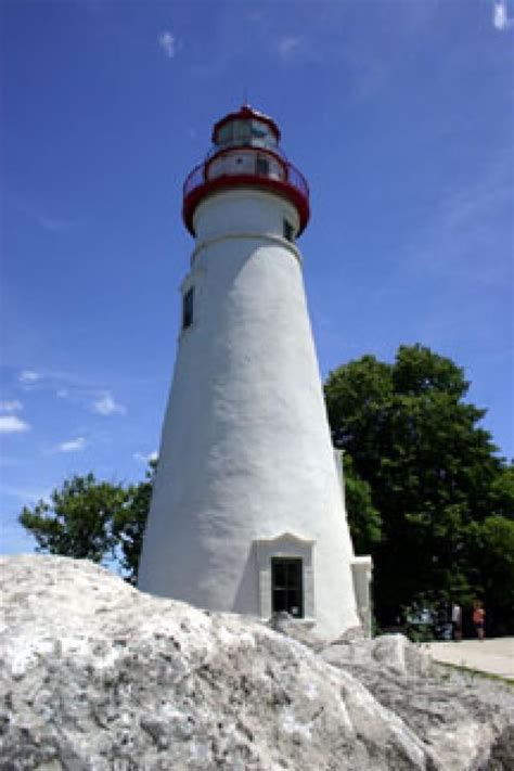 Discover Ohios Lake Erie Lighthouses Lake Lighthouse Marblehead
