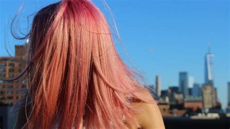 Cherry Blond Hair Is The Perfect Shade For Summer Glamour