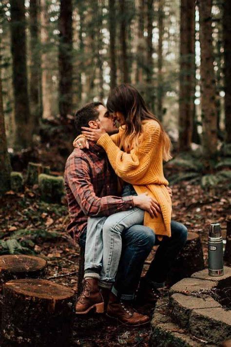 Cute Engagement Photoshoot In Forest Cutephotos Love Explore Romantic And Elegant F Fall