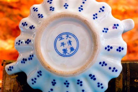 Meanings And Misconceptions Of Chinese Porcelain Marks Invaluable Chinese Porcelain Chinese