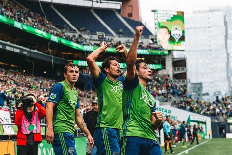 seattle-sounders-debate-who-s-got-the-best-moves-off-the-pitch