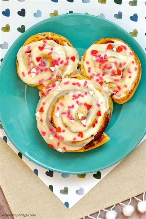 Easy Mickey Cinnamon Rolls That Look Like Mickey Mouse