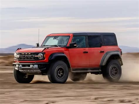 Comparison Between Ford Bronco 2023 Raptor And Toyota Fortuner 2022 Vx2