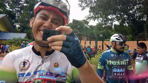Program dimulakan dengan aktiviti senamrobik yang telah dikelolakan oleh sjn zuhairi b. PROGRAM SANTAI GAYA HIDUP SIHAT anjuran KEMENTERIAN BELIA ...