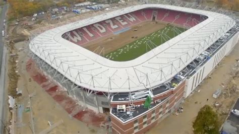 Kilka tysięcy uczniów zwiedziło już nowy stadion widzewa łódź. Widzew i nowy stadion, położono murawę, otwarcie w ...