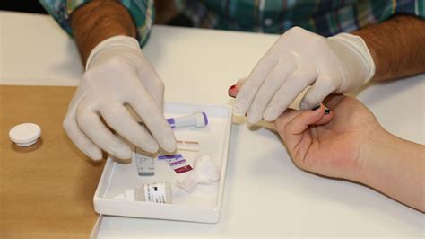 Álava Suma Dos Nuevas Farmacias Al Programa De Test Rápidos Del Vih Y