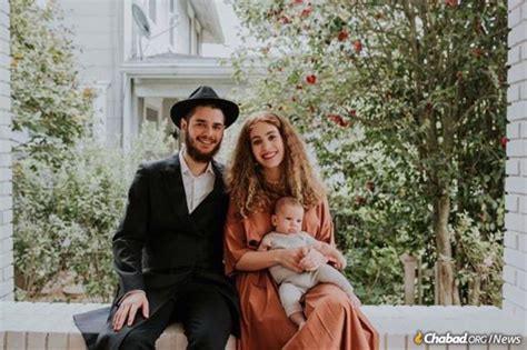 For Chabad Couples Just Starting Out A Pandemic Is No Barrier To
